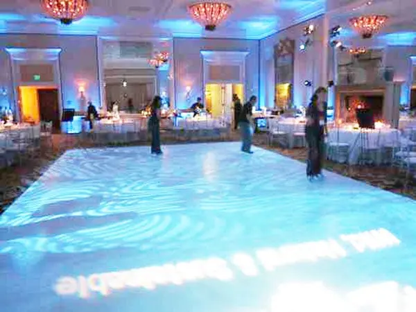 Eventy na lodzie, przedstawienia na syntetycznym lodzie